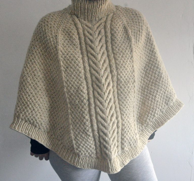 Poncho en laine naturelle pour femme